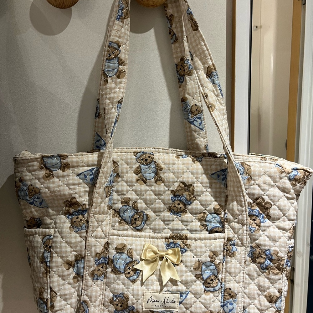 Moon Wade Quilted Tote Bag with Bear Print